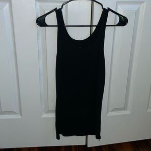 size medium tank top